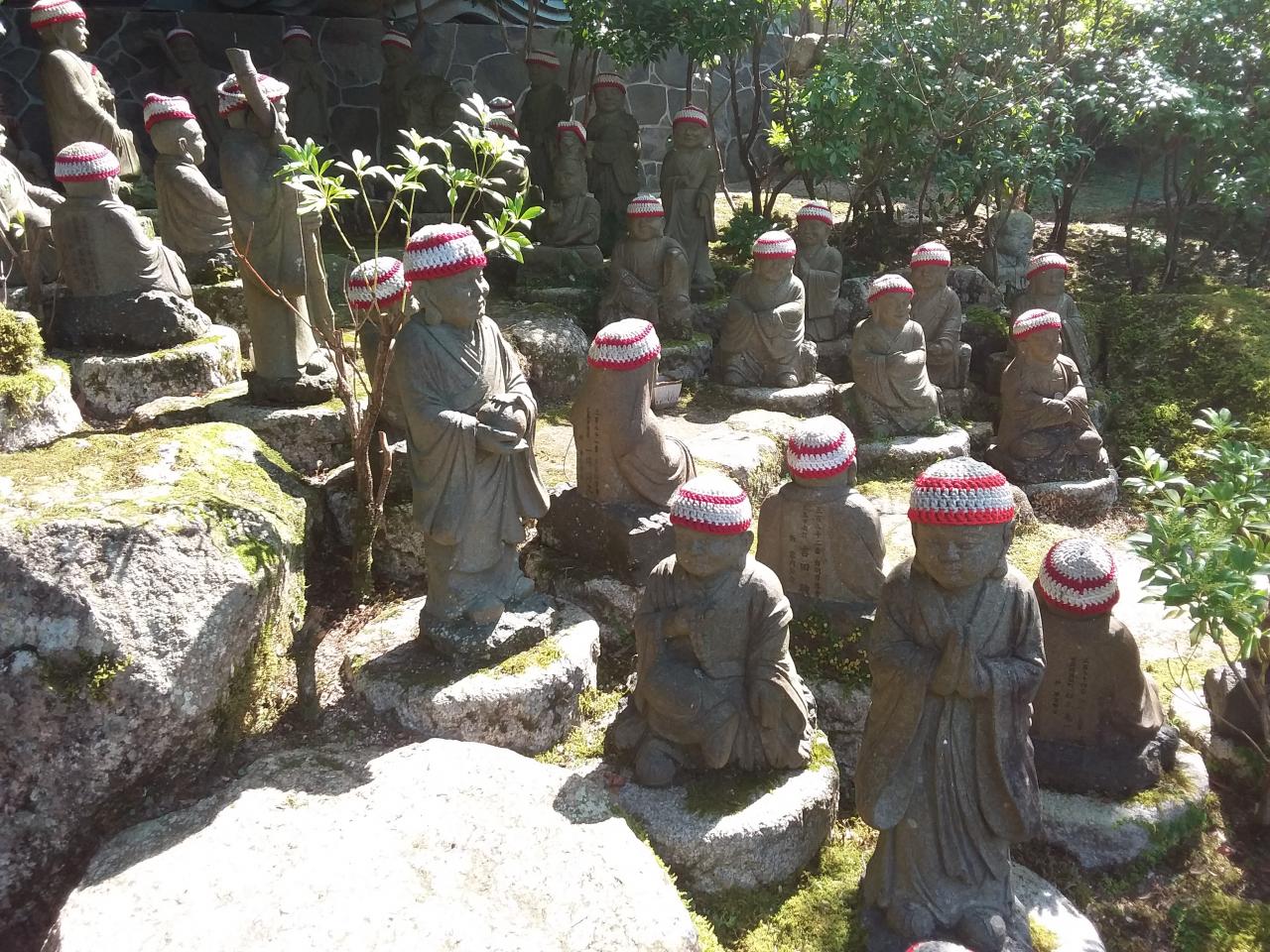Petits bouddhas du temple daishõ-in, Miyajima
